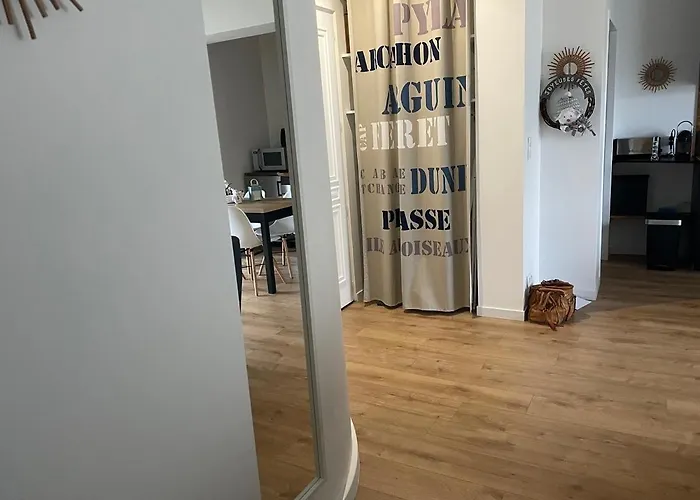 Апартаменты Chaleureux Aux Allures Nordiques Аркашон